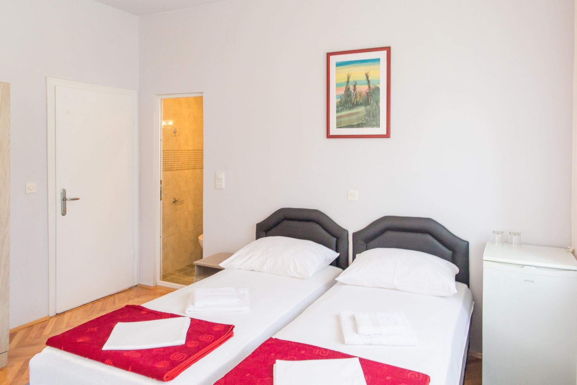 Guesthouse Blue Coast Budva Exteriör bild
